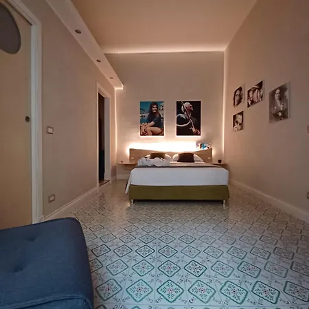 Domus Duomo Oda ve Kahvaltı Napoli