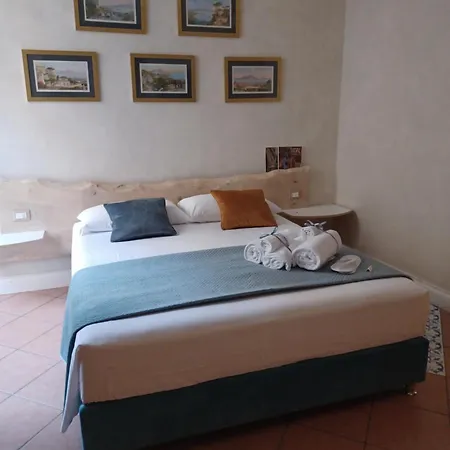 Oda ve Kahvaltı Domus Duomo 4*